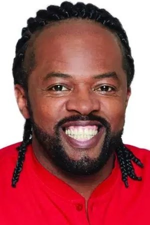 Xande de Pilares backdrop