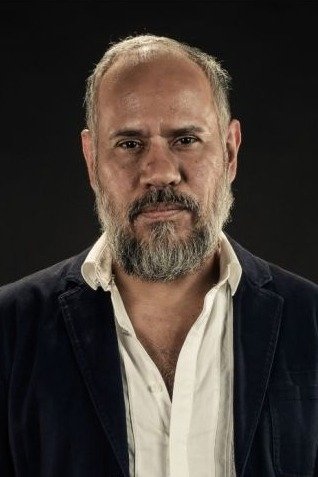 Ever Enciso backdrop