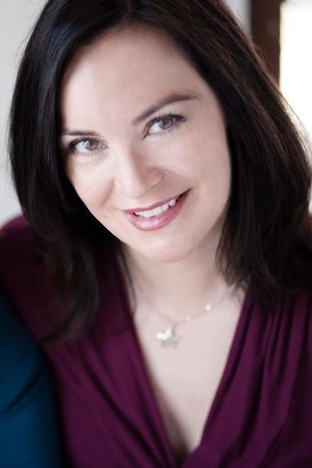 Ali Laventhol backdrop