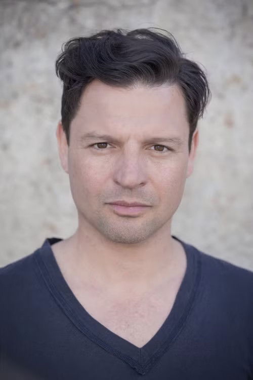 Raphael Clamer backdrop