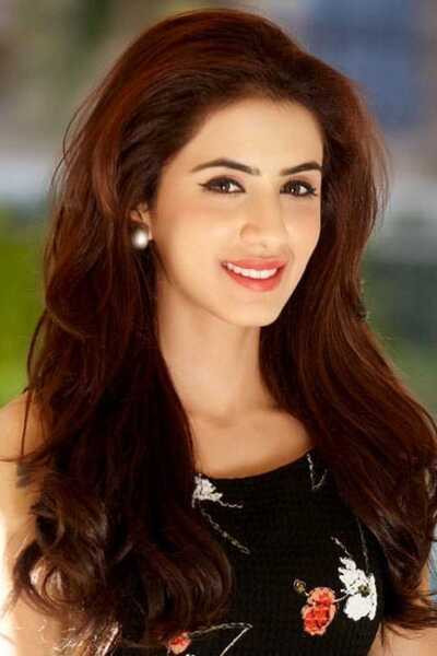 Swati Kapoor backdrop