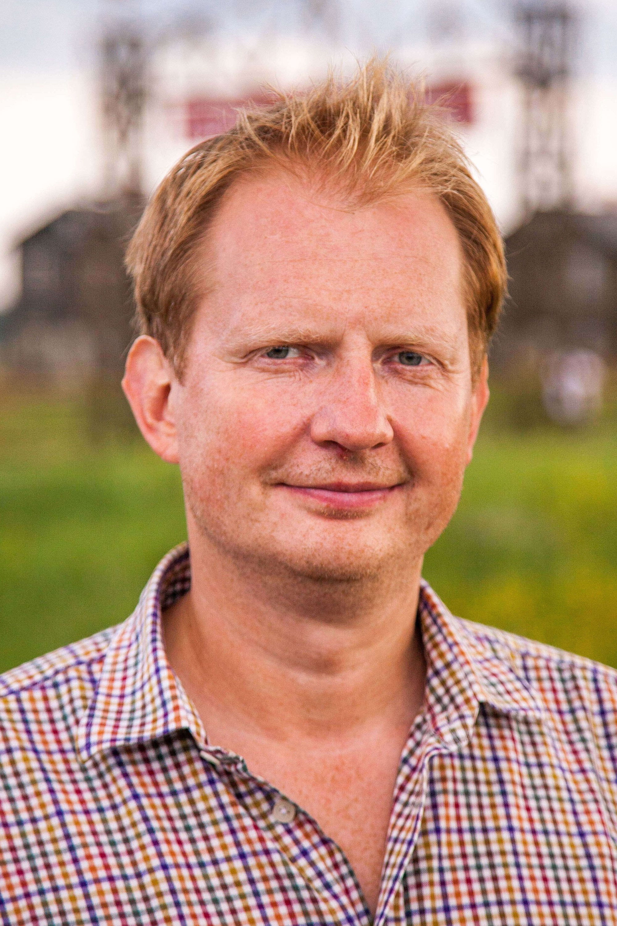 Kristian Taska backdrop