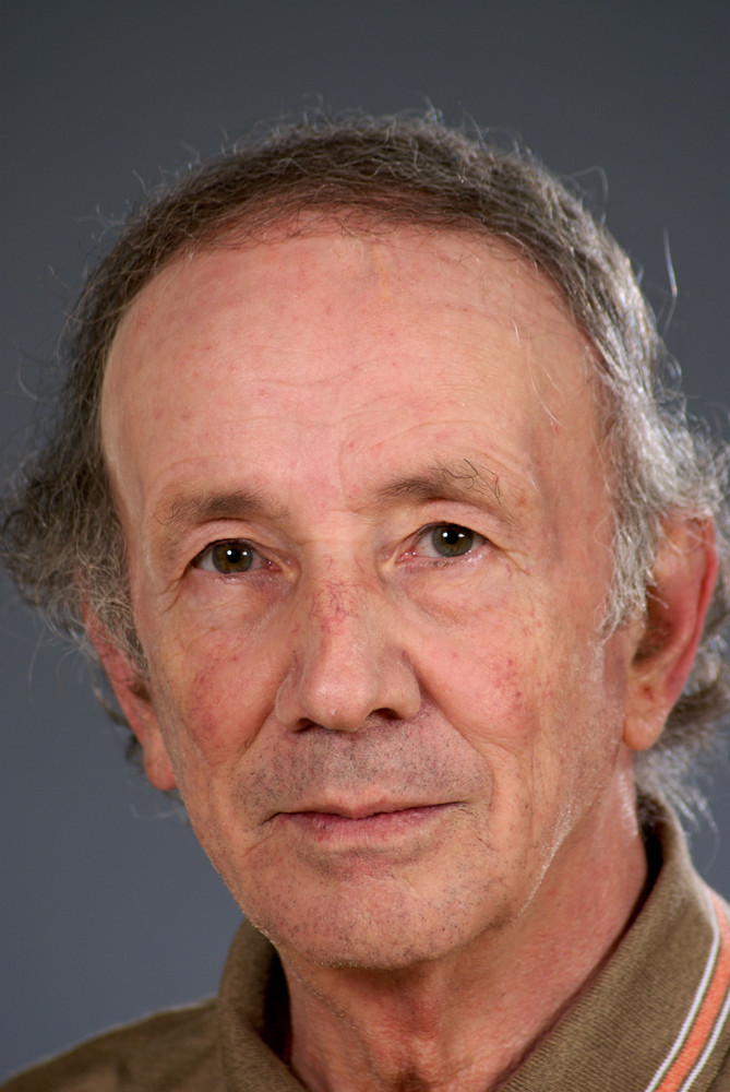 Herardo Contreras backdrop