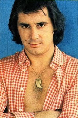 Juan Erasmo 'Mochi' backdrop