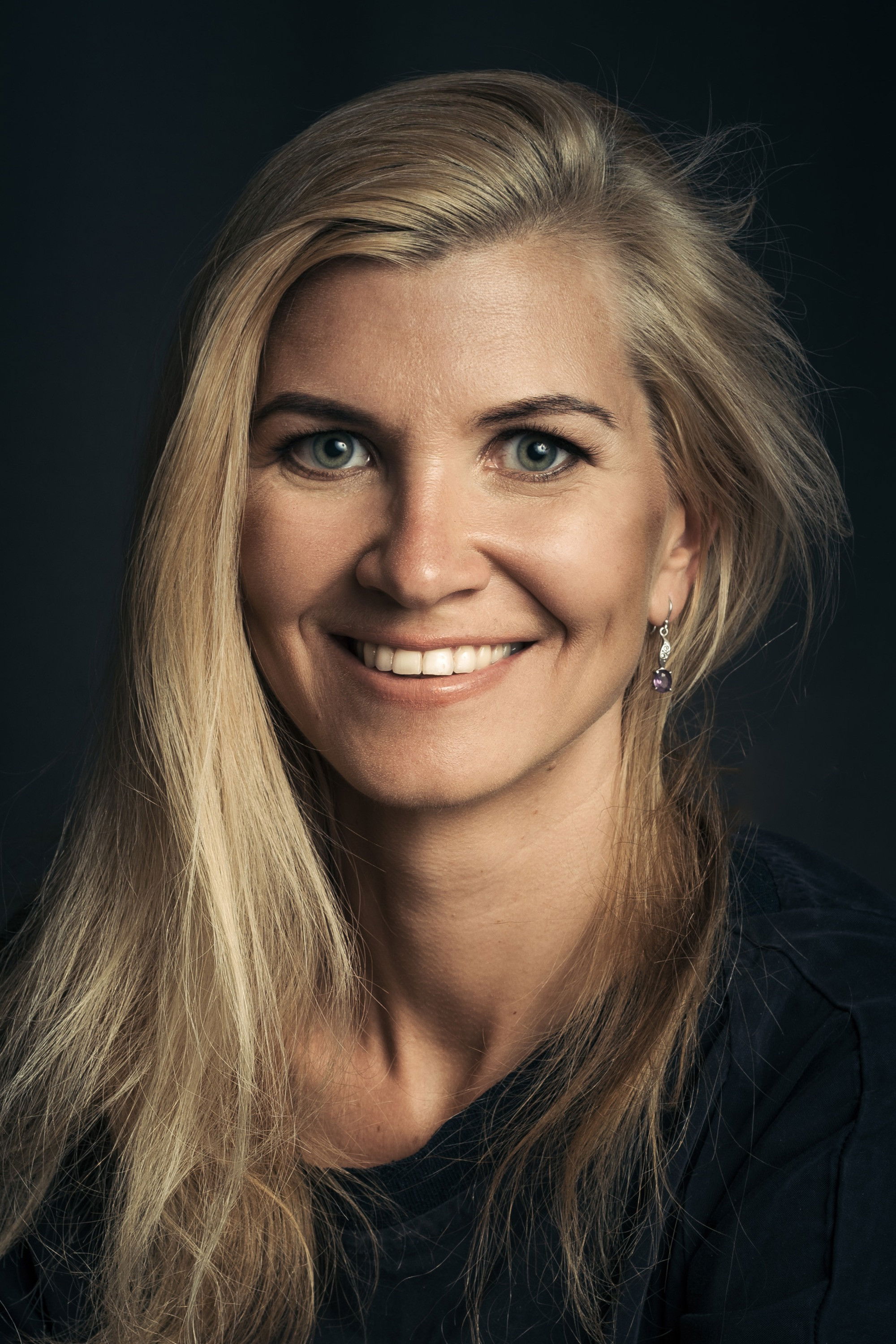 Kadri Kõusaar backdrop