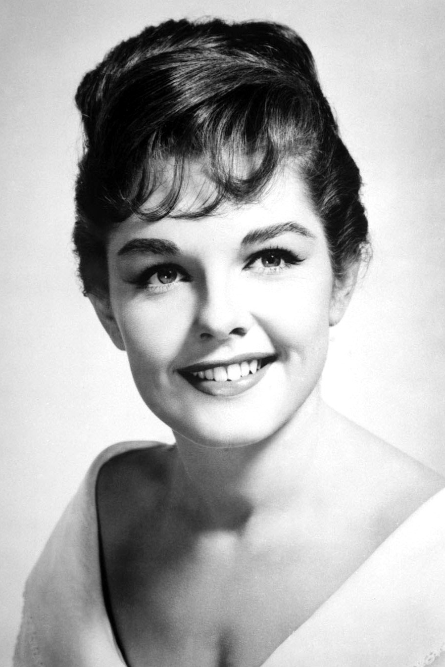 Luana Patten backdrop