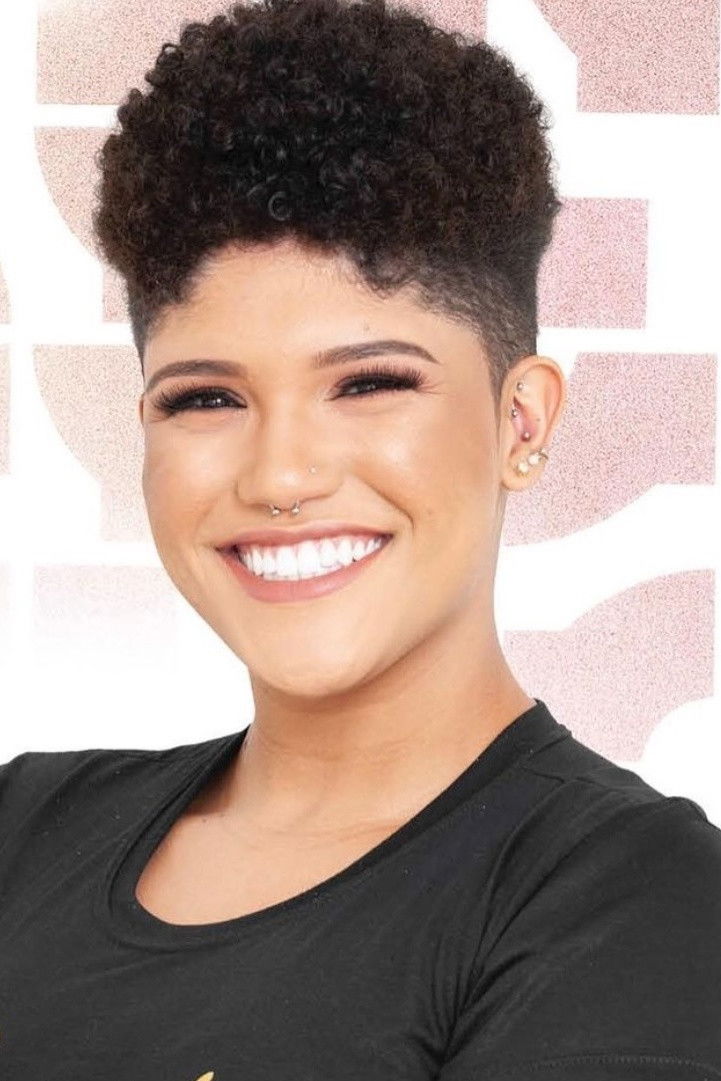 Ana Luiza Conforti backdrop