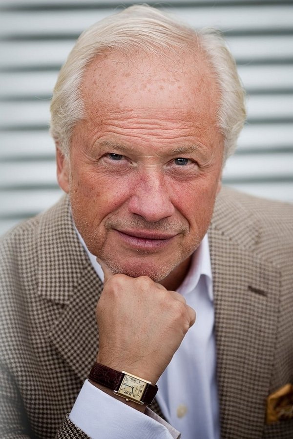 Loa Falkman backdrop