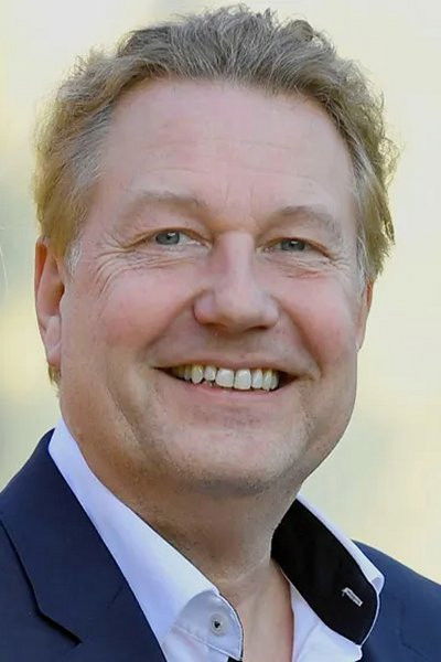 Matthias Walther backdrop