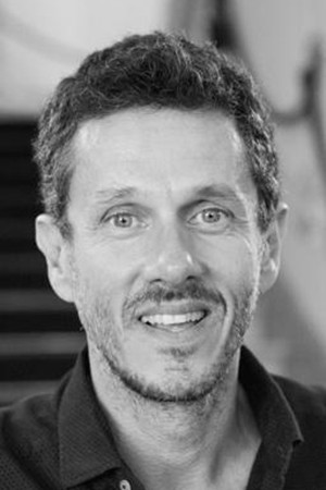 Vardis Marinakis backdrop