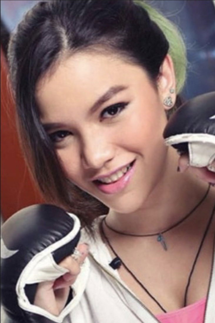 Rifqa Amalsyita backdrop