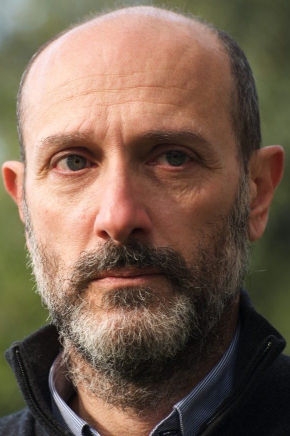 Emanuele Carucci Viterbi backdrop