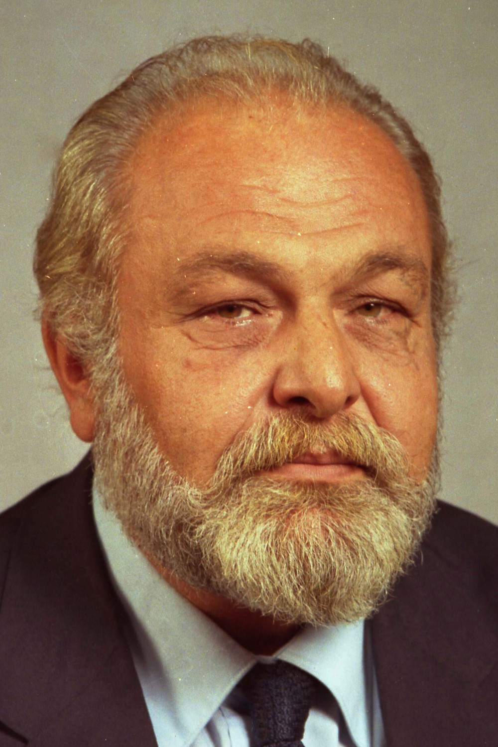 Aytaç Yörükaslan backdrop