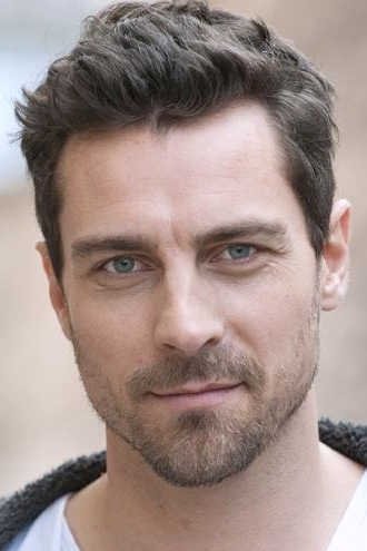 Cyril Garnier backdrop