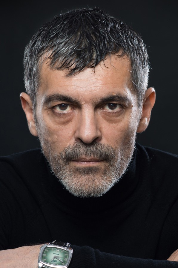 Xabier Deive backdrop