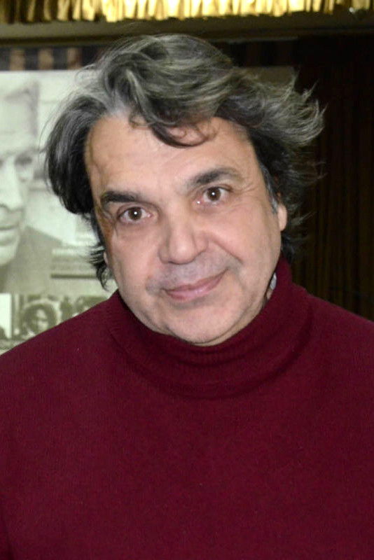 Periklis Hoursoglou backdrop