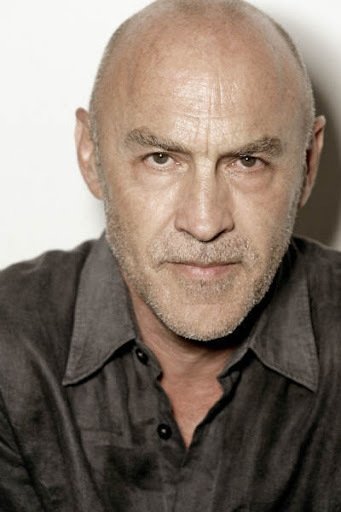 Eugenio Barona backdrop