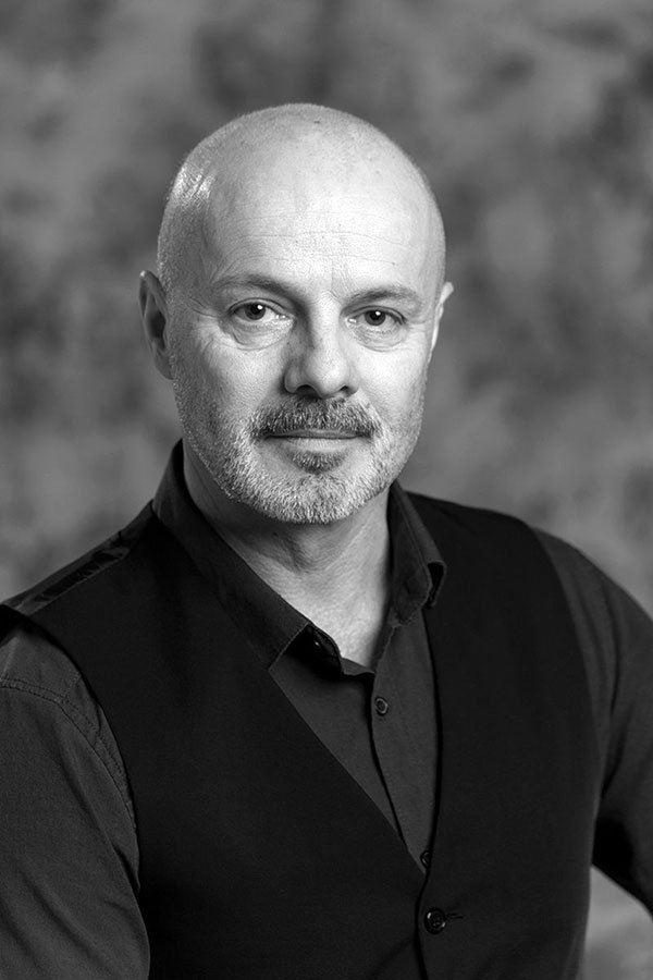 Darko Milas backdrop