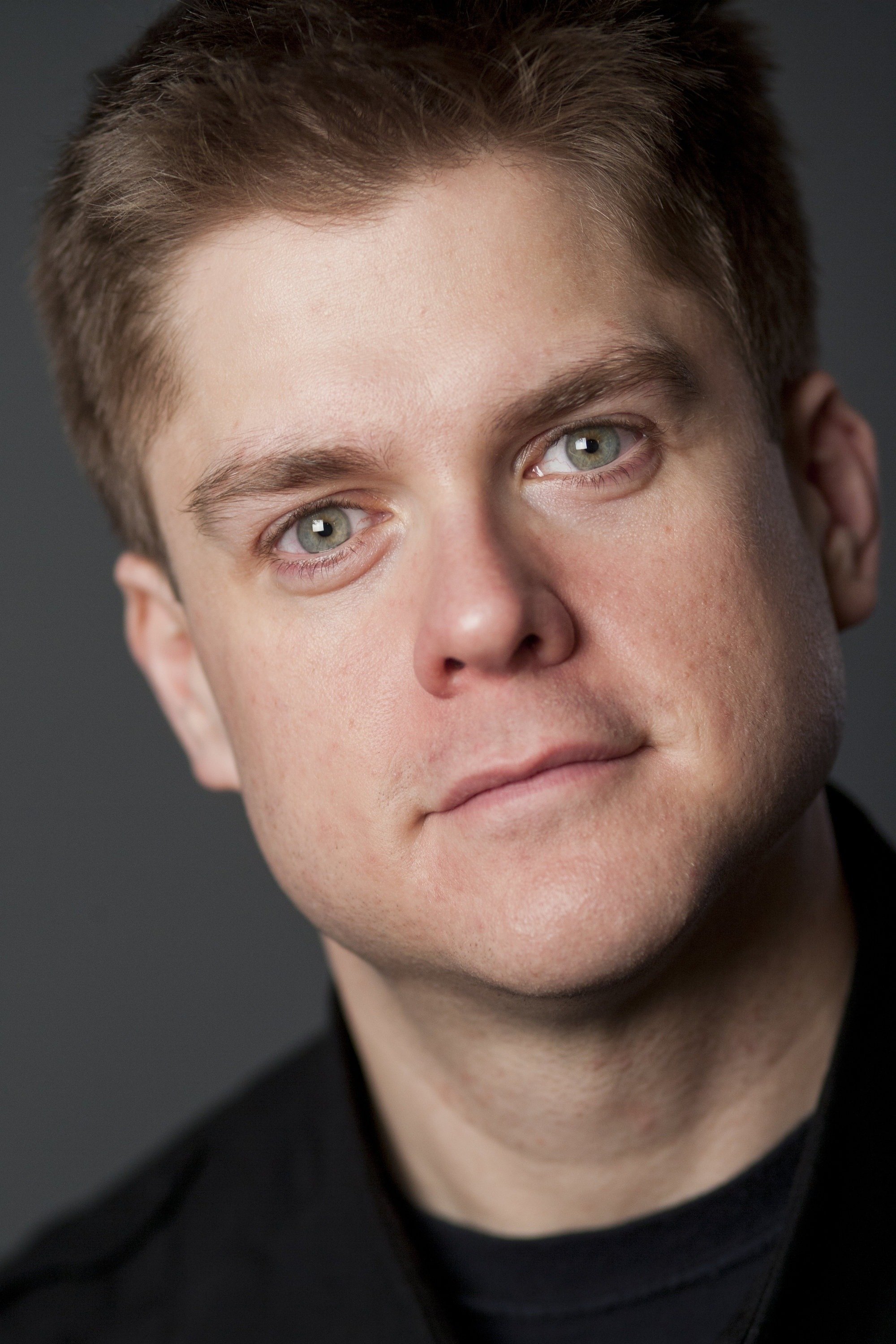 Jonathan Judge-Russo backdrop