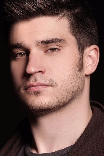 Keni Xhonson backdrop