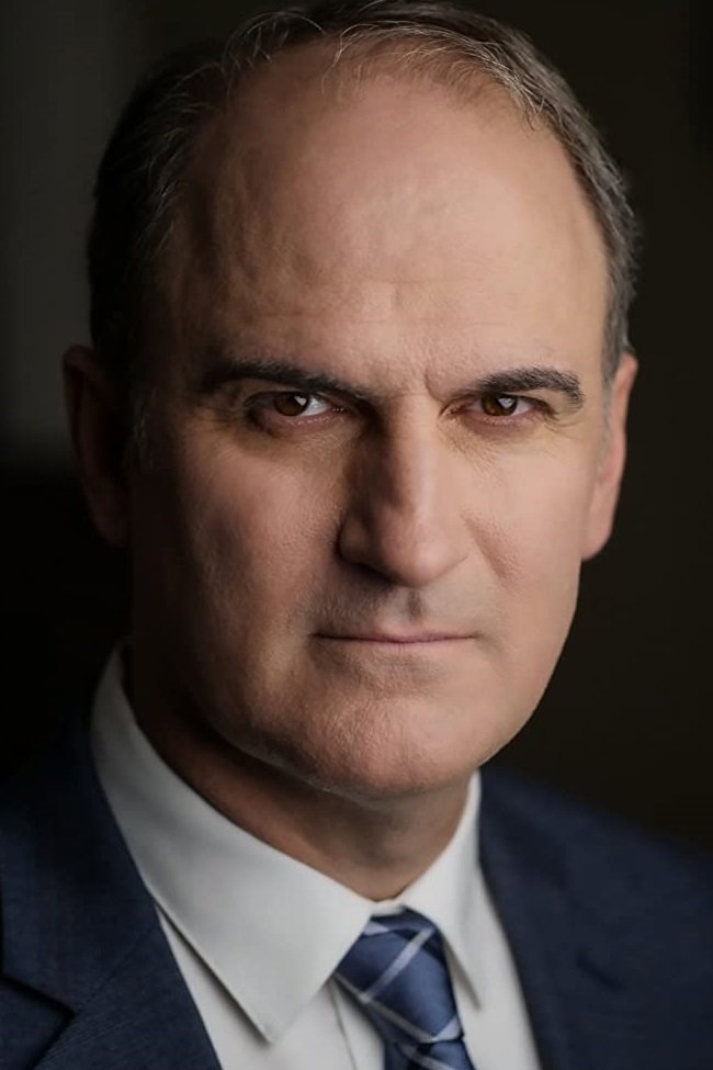 Endi Tompson backdrop