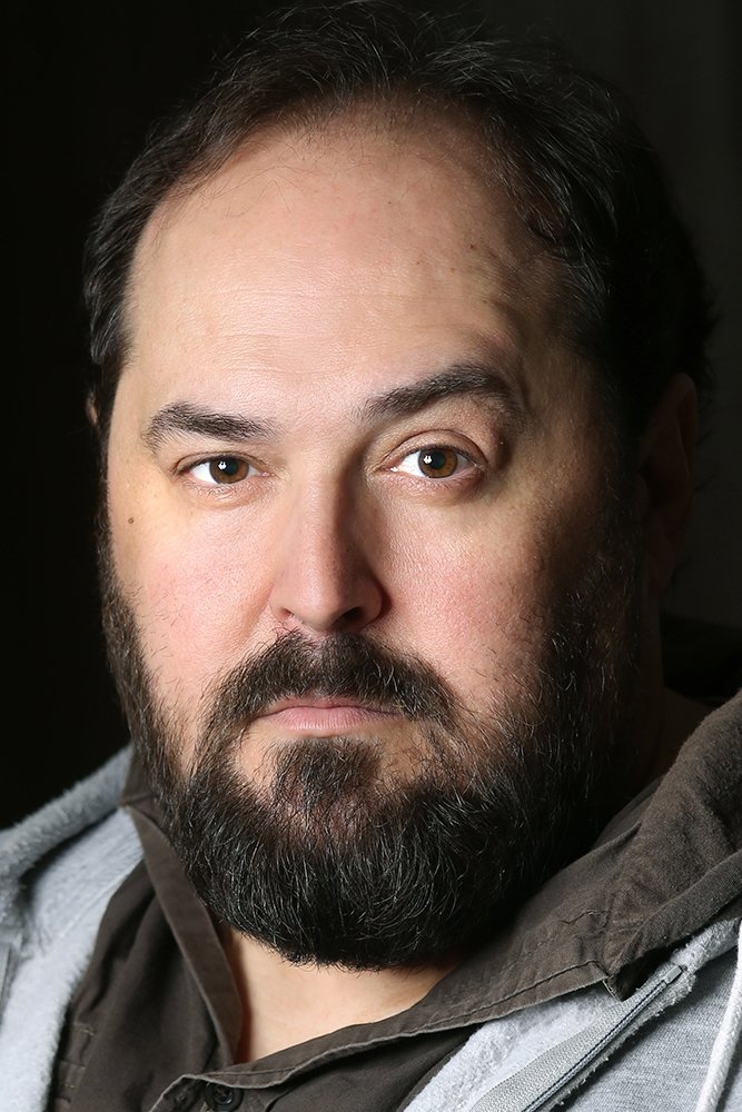 Juan Manuel Cifuentes backdrop