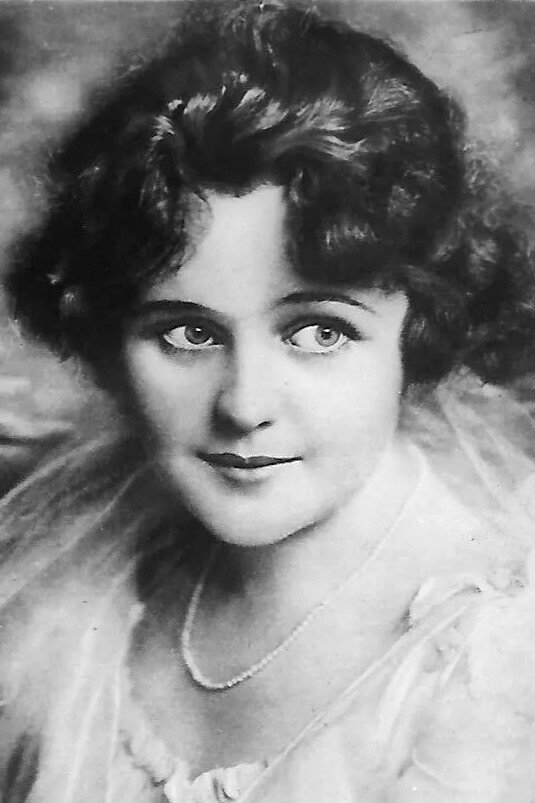 Carol Holloway backdrop