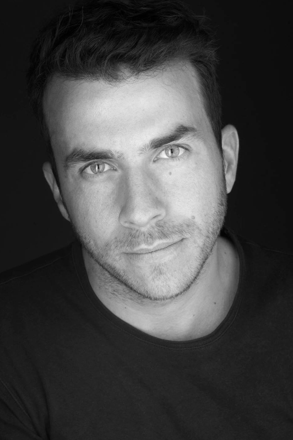 Renato Godinho backdrop