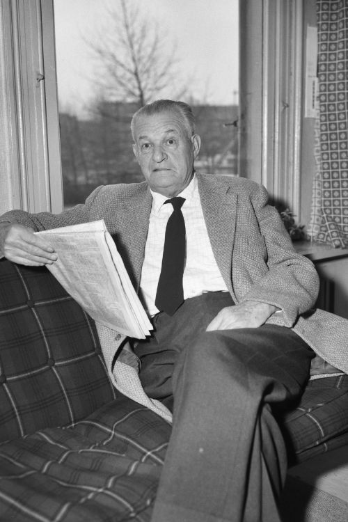 Jan Lemaire Sr. backdrop