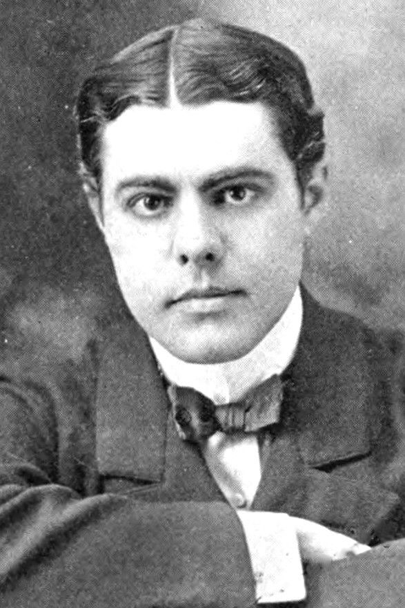 Vincent Serrano backdrop