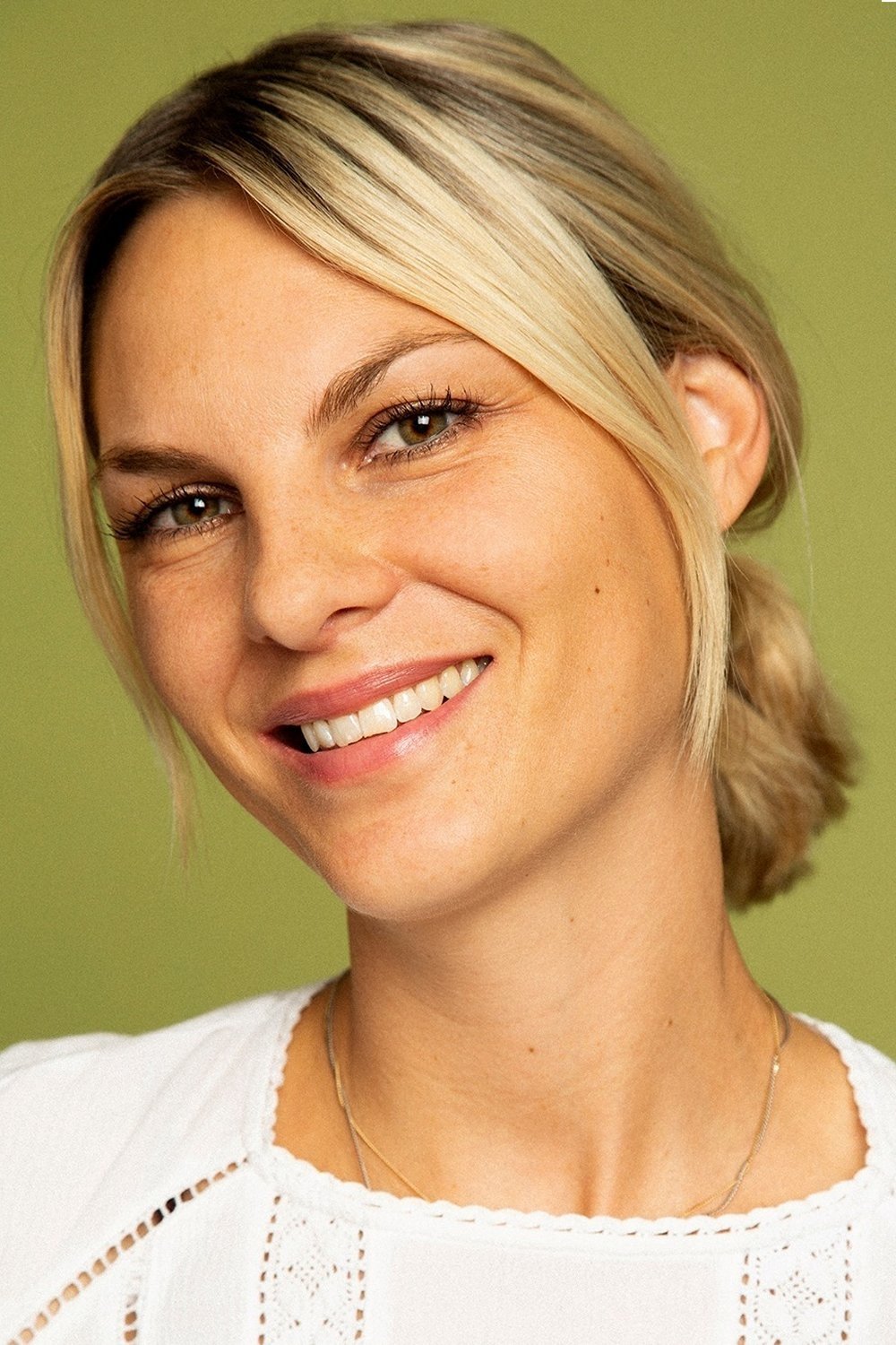 Austa Lea Jespersen backdrop