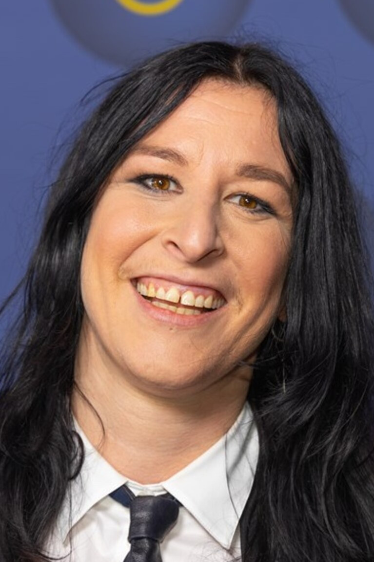 Raven van Dorst backdrop