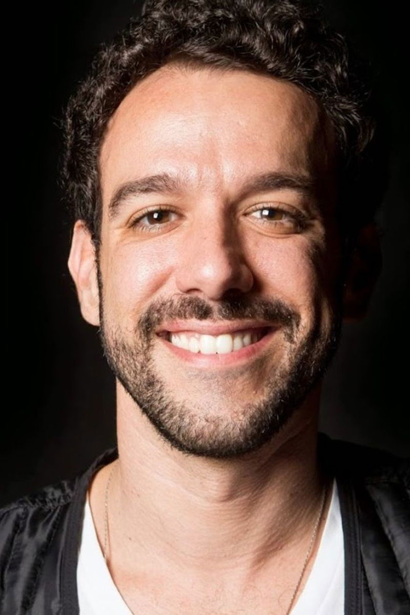 Marcio Debellian backdrop