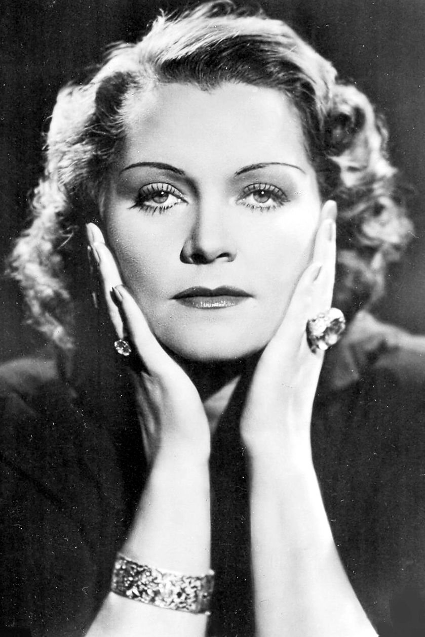 Olga Tschechowa backdrop