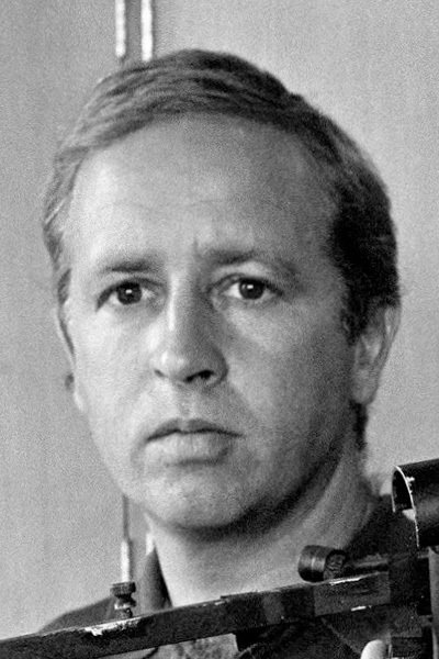 Dejvid Mejsls backdrop