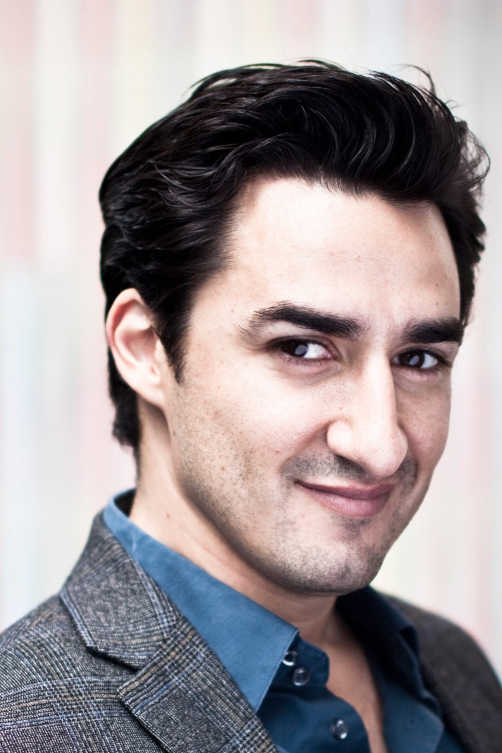 Charles Castronovo backdrop