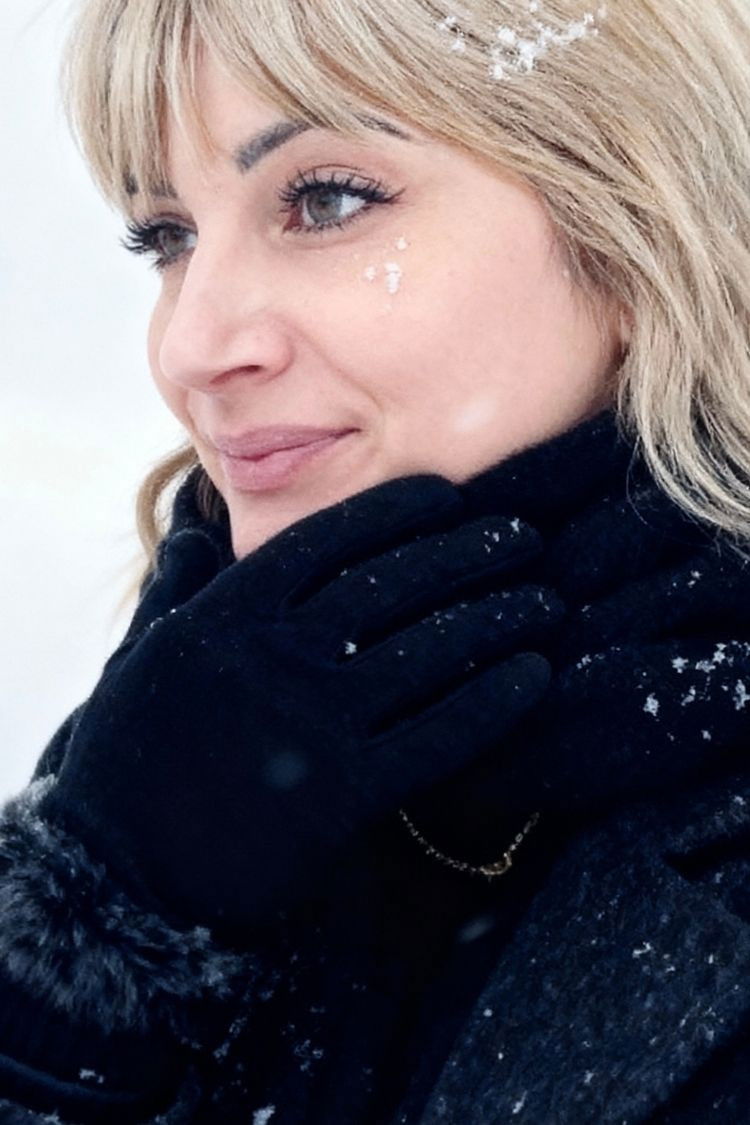 Dara Jade Moats backdrop