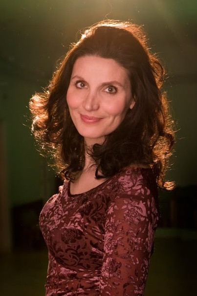 Tímea Búza backdrop