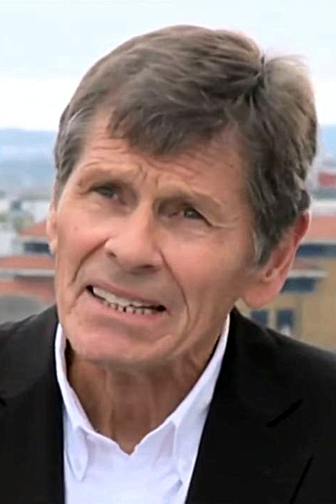 Nigel Lesmoir-Gordon backdrop