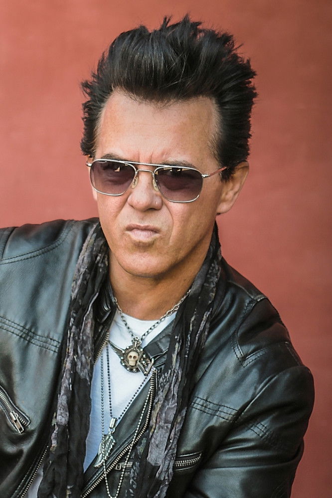 Mike Farris backdrop