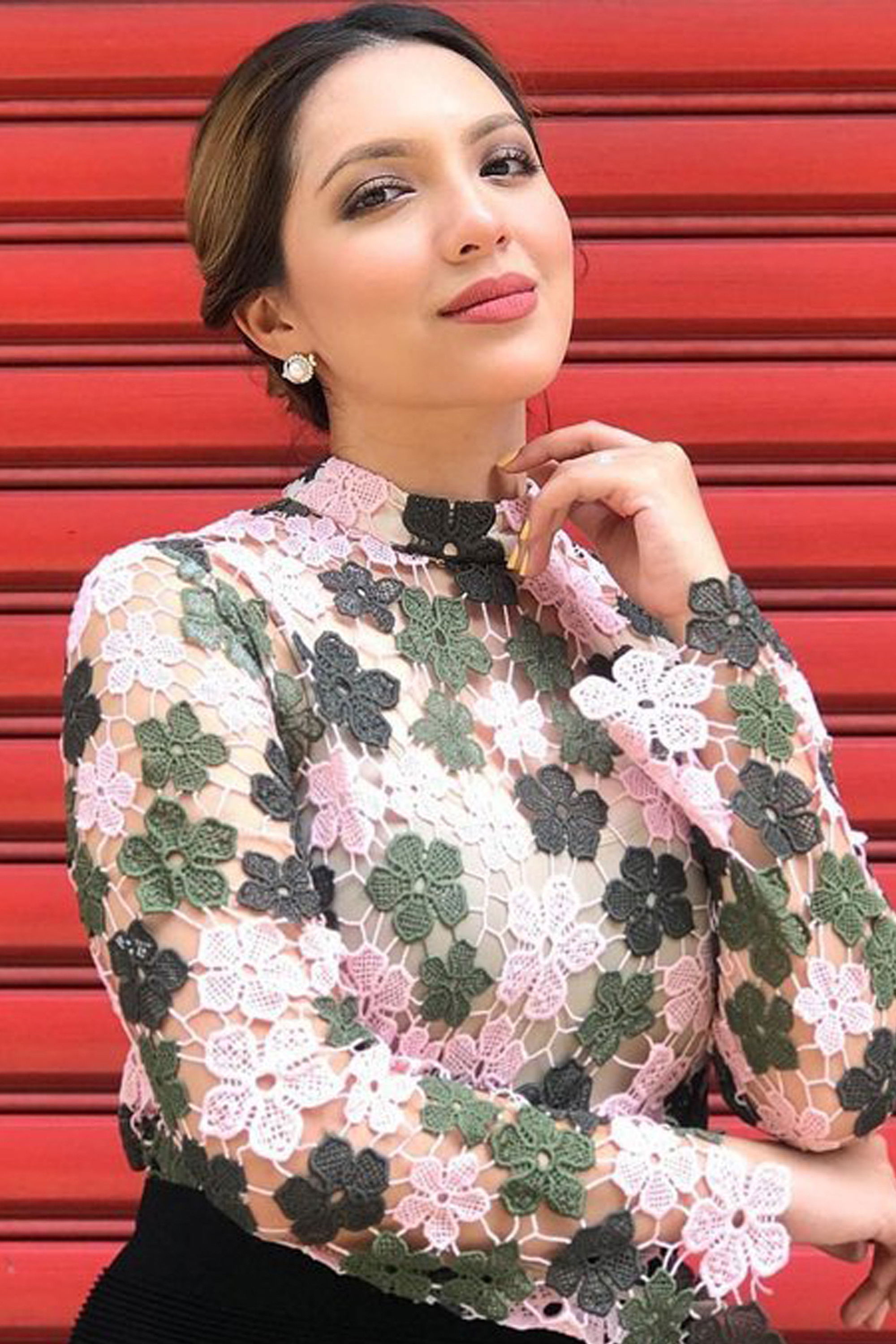 Shiqin Kamal backdrop