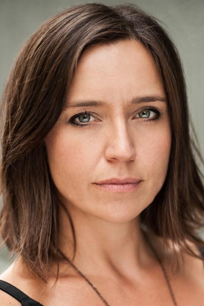 Emma Jackson backdrop