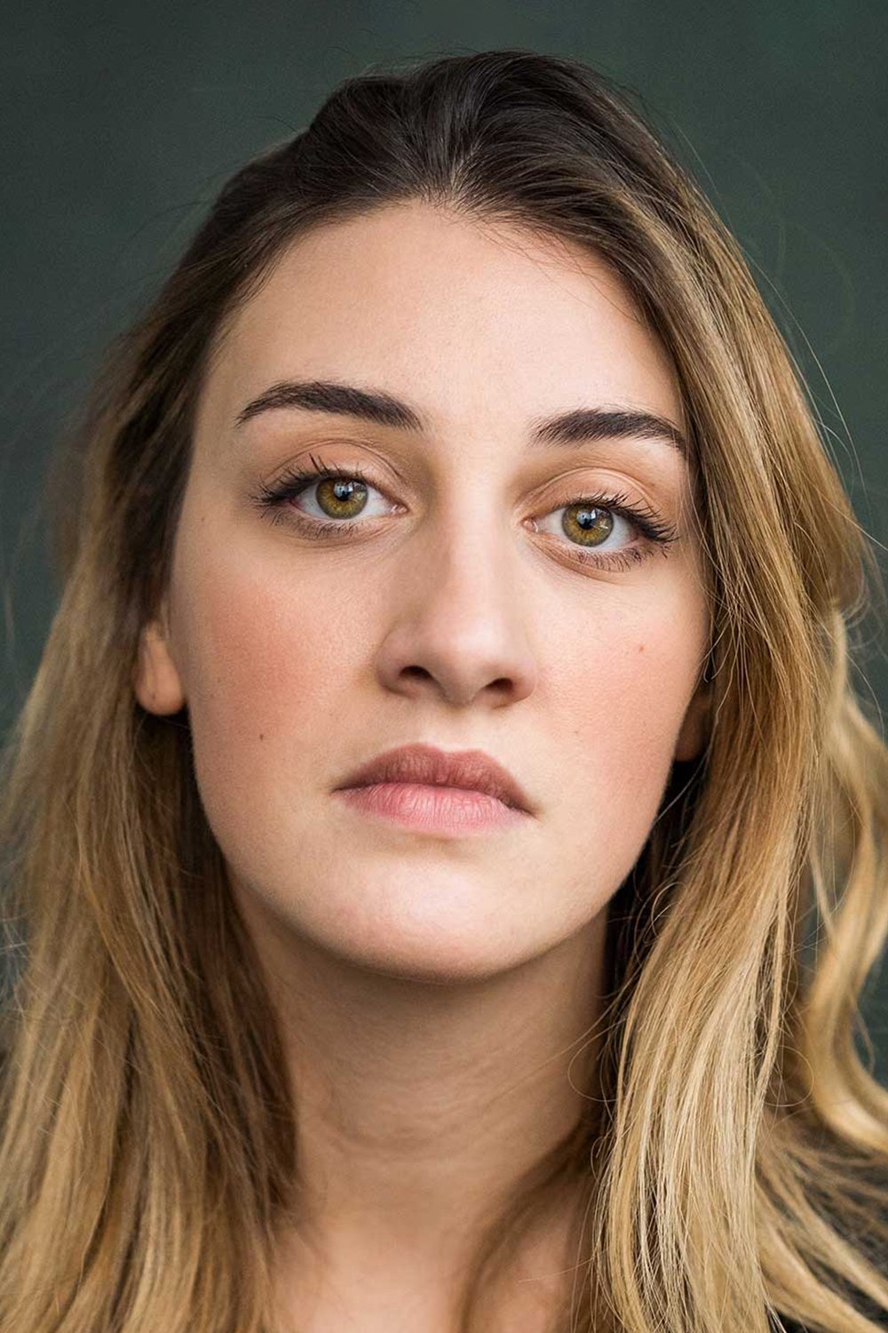 Karayianni Margaux backdrop