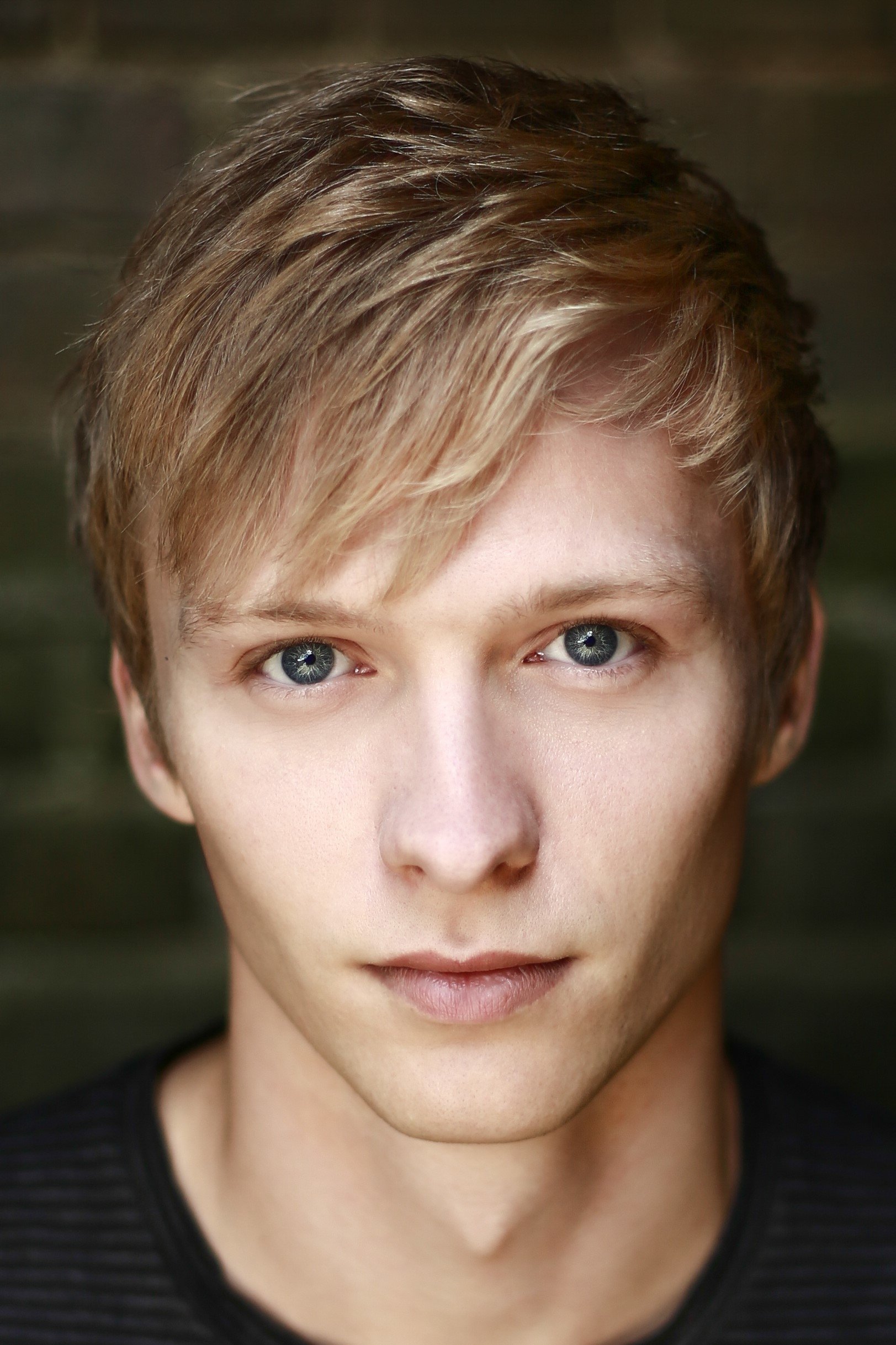 Will Tudor backdrop