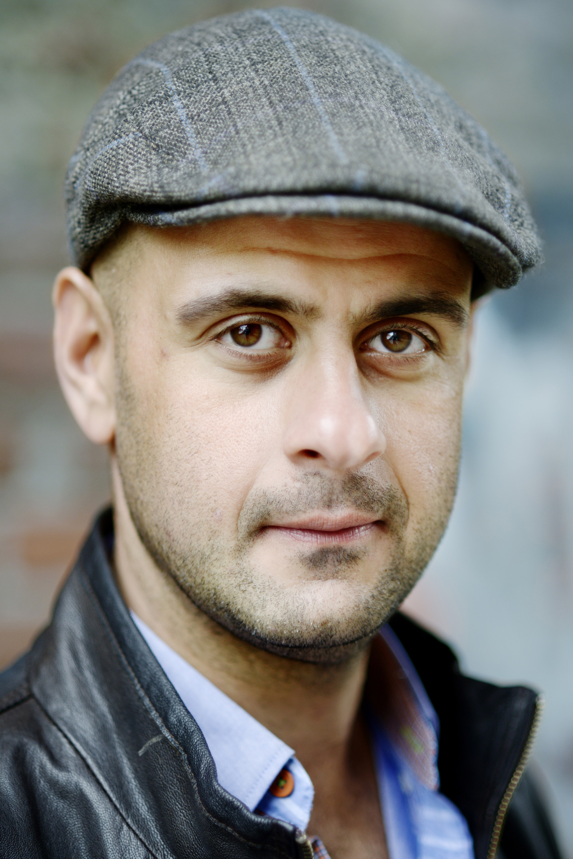 Shebly Niavarani backdrop