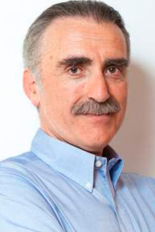 Juan y Medio backdrop