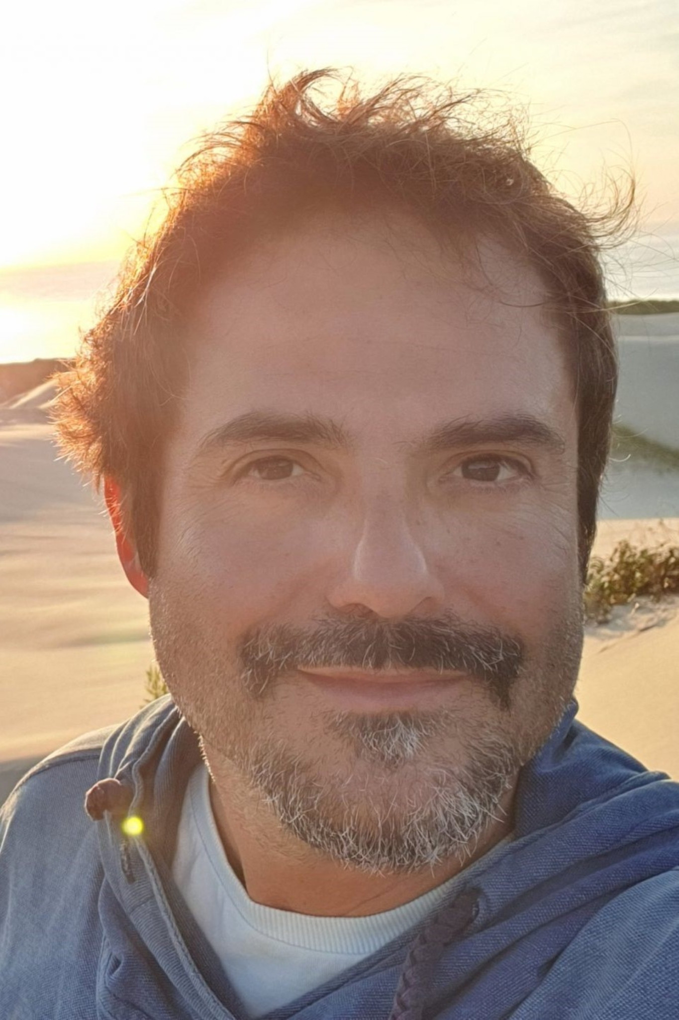 Gilson Vargas backdrop