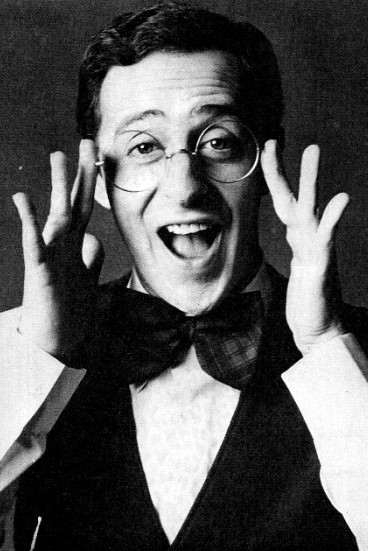 Luis Lorenzo backdrop