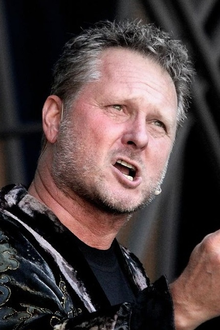 Péter Forgács backdrop