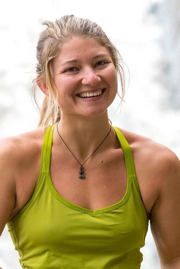 Hazel Findlay backdrop